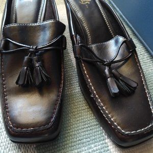 Dreaay dark brown mules